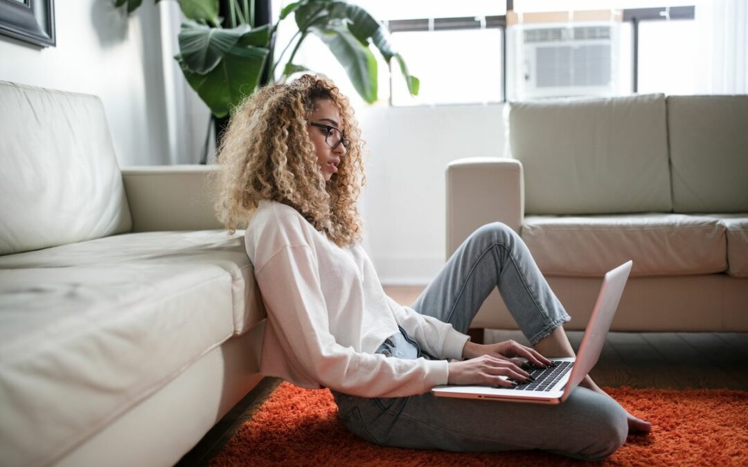 9 métiers de l’écriture pour travailler à domicile sans diplôme